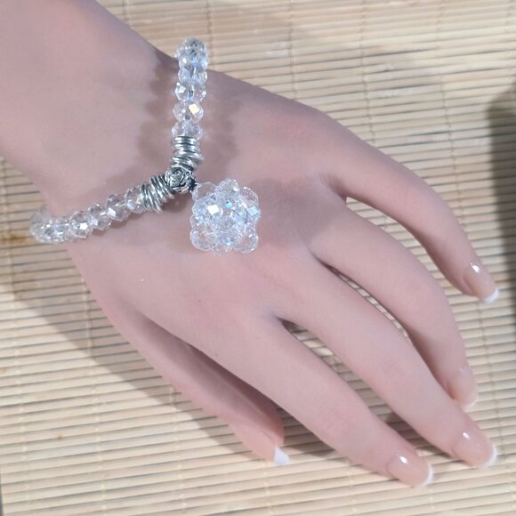 Artisan Clear Faceted Crystal Beads and Bauble Pendant Stretch Bracelet - Picture 2 of 4